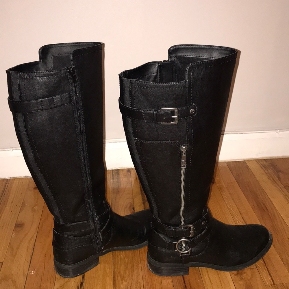 Black wide-calf boots